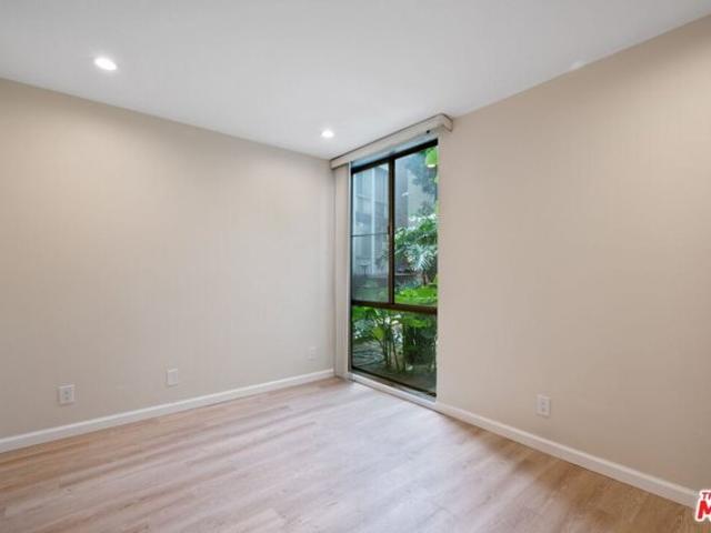 Condo for sale in Culver City, California