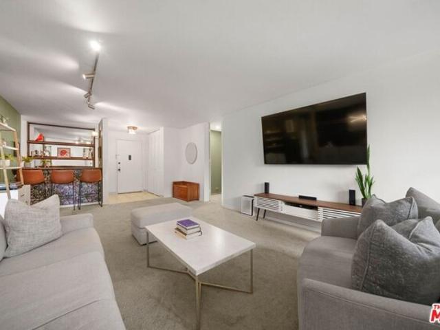 Condo for sale in Culver City, California