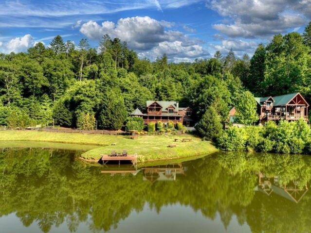 House for sale in Mineral Bluff