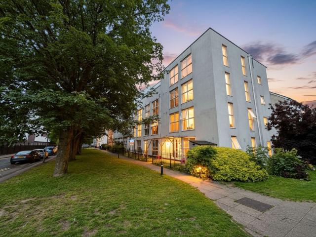 Apartment for rent in Higher Broughton, Salford