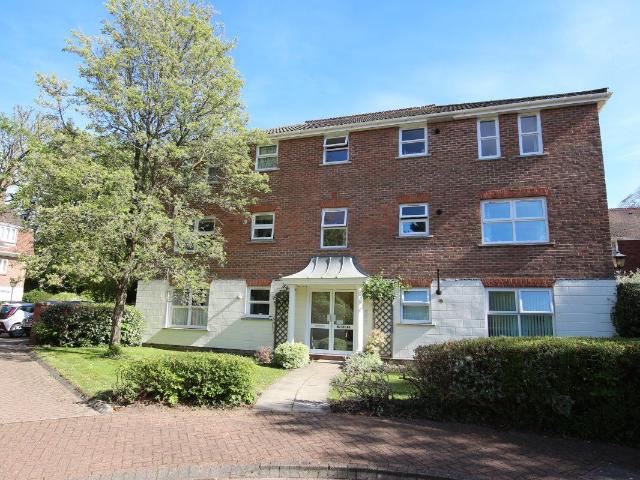 Apartment for rent in Littlehaven, Horsham