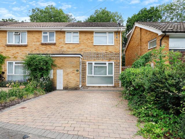 House for rent in Oxted, Hillview