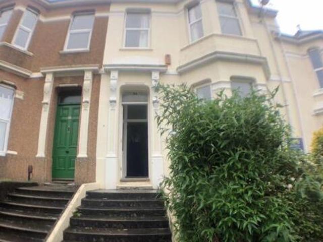 House for rent in Follaton, Strode