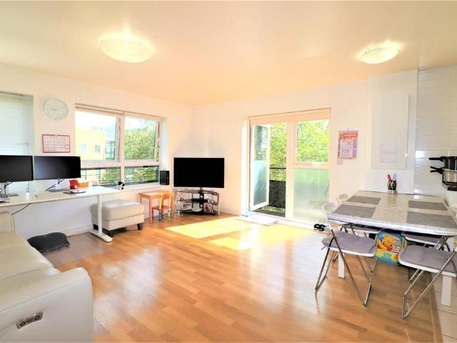 Apartment for rent in London Borough of Hounslow, Spring Grove