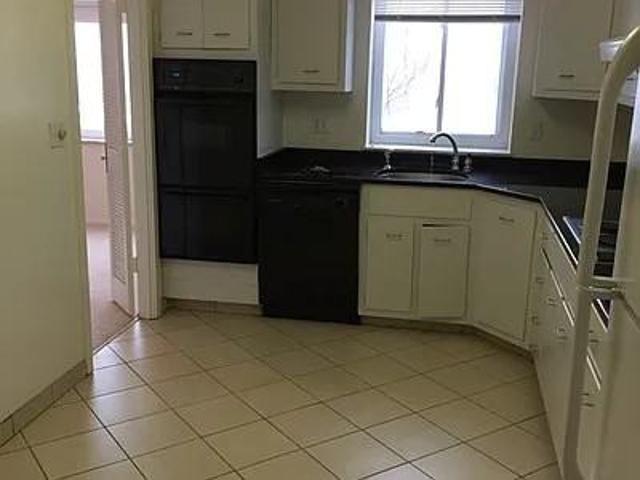 Apartment for rent in Shaker Heights, Ohio