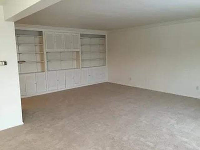Apartment for rent in Shaker Heights, Ohio