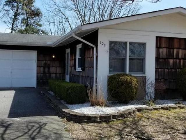 House for sale in Brick