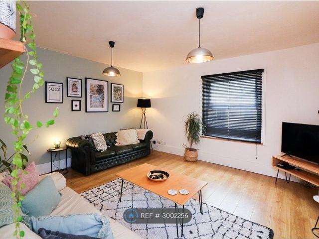House for rent in North Town, Rumwell