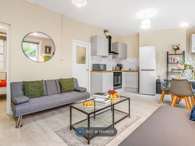 Apartment for rent in Westminster, Victoria
