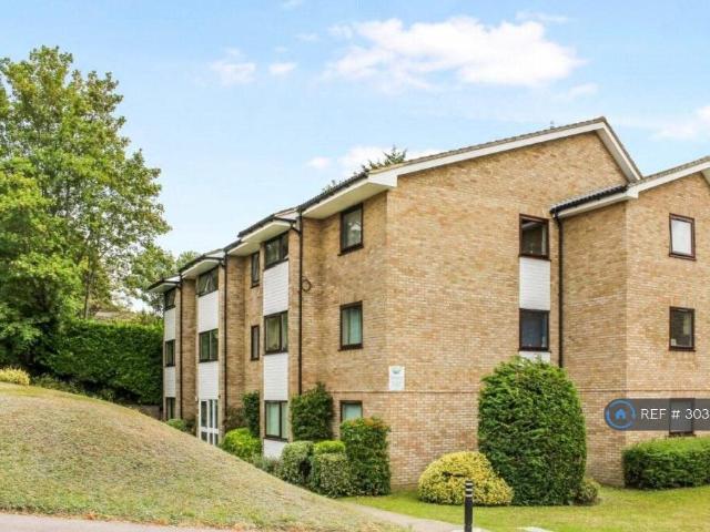 Apartment for rent in Farnborough, Rushmoor