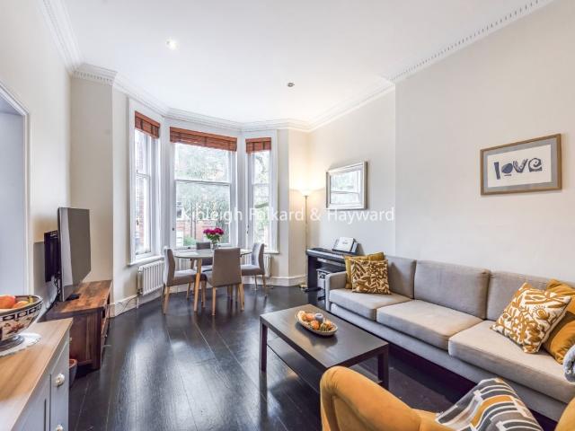 Apartment for rent in South Hampstead, Greater London