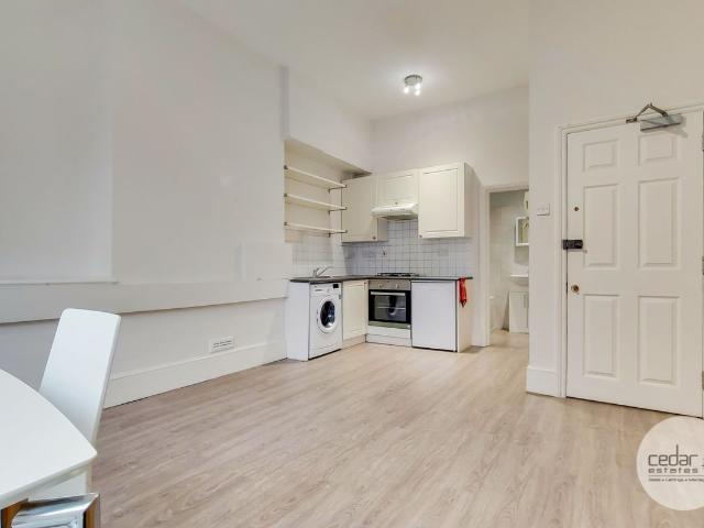 Studio for rent in South Hampstead, Greater London