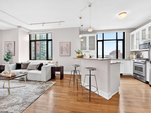 Condo for sale in Hudson, New Jersey