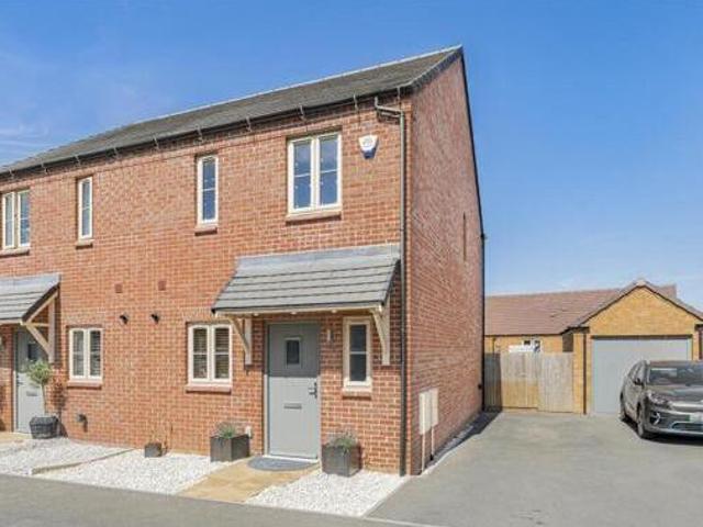 House for sale in Stanford On Avon, Leicestershire