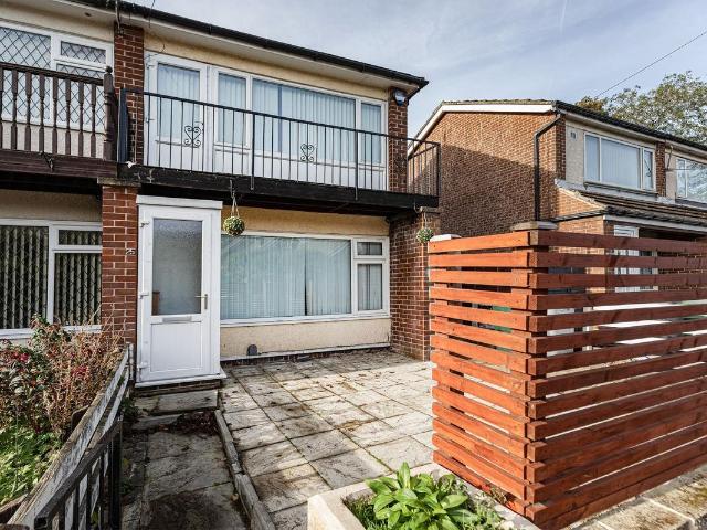 House for rent in Longwood, Kirklees