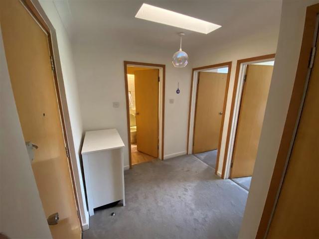 Apartment to rent in Bluebell, North Tipperary
