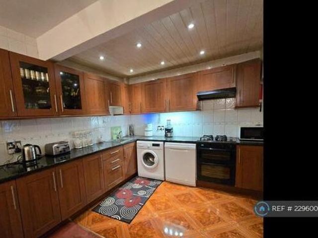 House for rent in London Borough of Ealing, Greenford