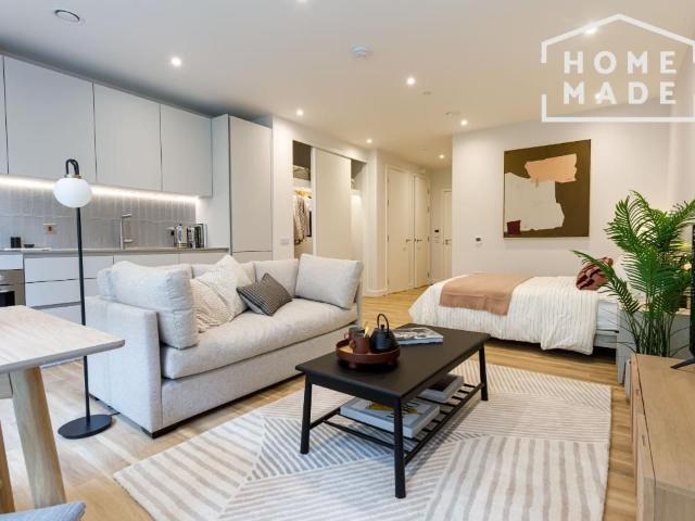 Studio for rent in London Borough of Ealing, Greater London