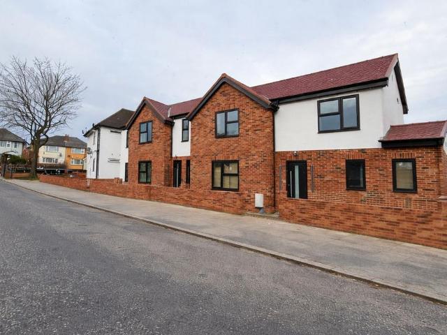 House for rent in London Borough of Ealing, Greenford