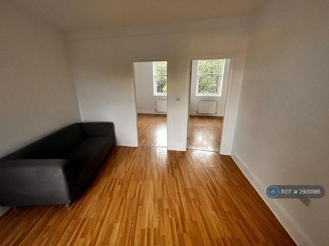 House for rent in London Borough of Ealing, Greater London
