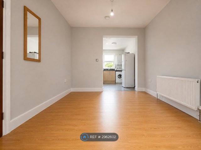 Apartment for rent in London Borough of Ealing, Greater London