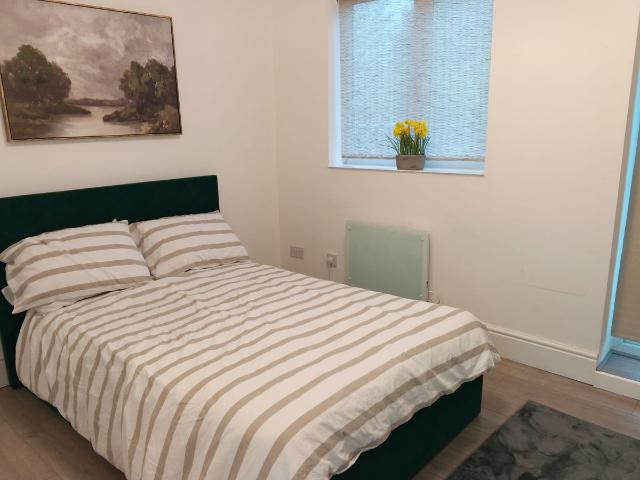 Room for rent in London Borough of Ealing, Greater London