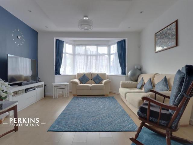 House for rent in London Borough of Ealing, Greater London