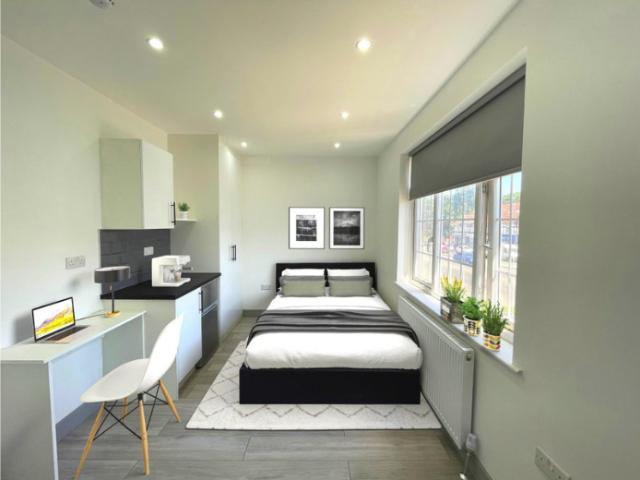 Room for rent in London Borough of Ealing, Greenford