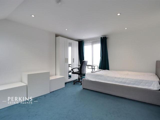 Studio for rent in London Borough of Ealing, Greenford