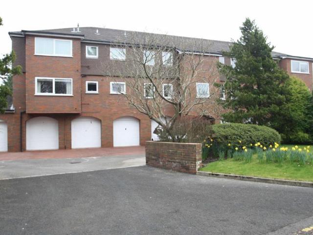 Apartment for rent in Fulshaw Park, Wilmslow