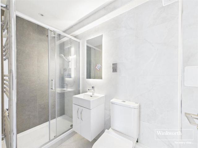 Apartment for rent in Enborne, West Berkshire