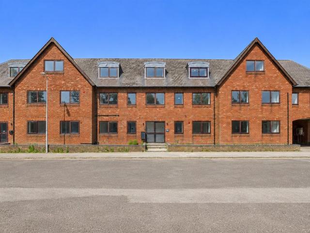 Apartment for rent in Enborne, West Berkshire