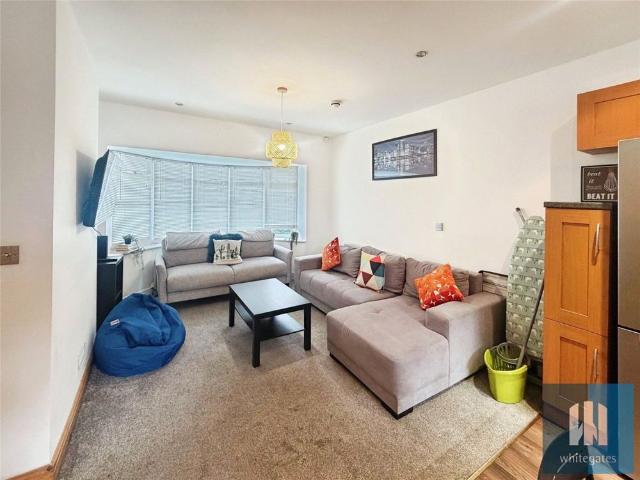 Room for rent in Thornton Lodge, Huddersfield