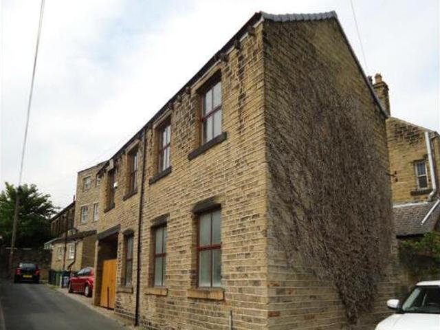 House for sale in Gledholt, Kirklees