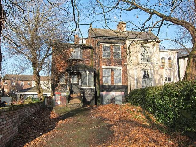 Studio for rent in Calderstones