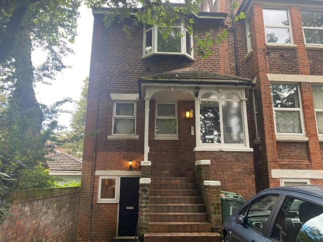 Studio for rent in Calderstones