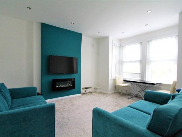 Apartment for rent in Wealdstone, Greater London