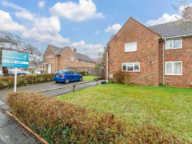 Room for rent in Sleepers' Hill, Hampshire