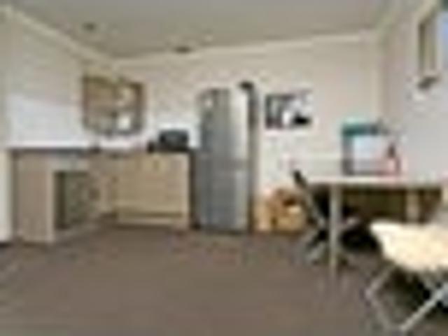 Apartment for rent in Paremoremo
