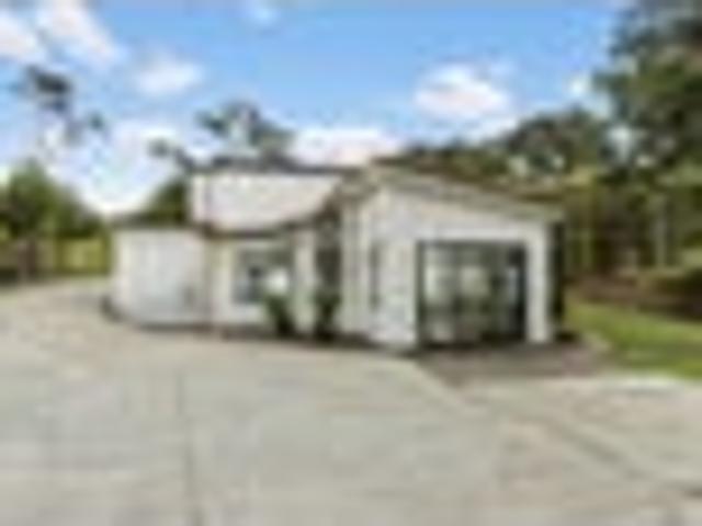 House for rent in Paremoremo, Oroua County