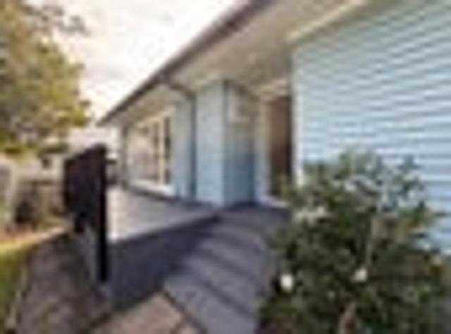 House for rent in Paremoremo