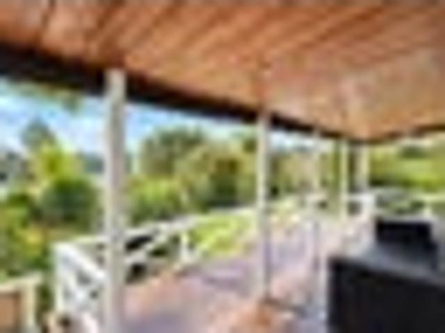 House for rent in Paremoremo, Oroua County