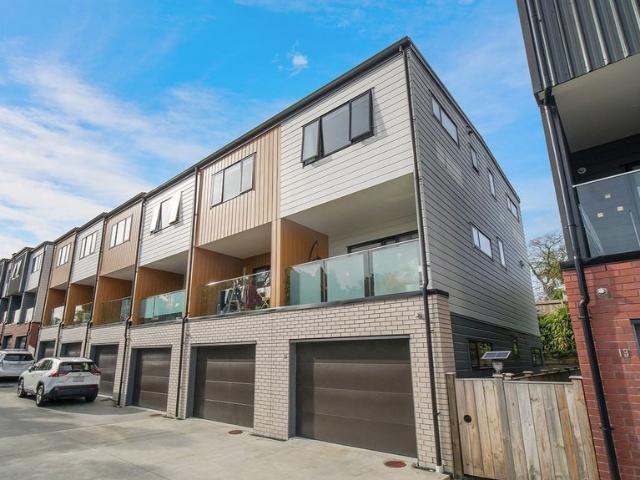 House for rent in Wairau Valley