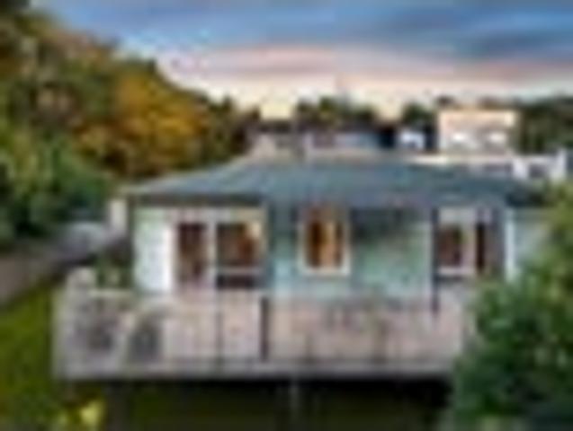 House for rent in Paremoremo