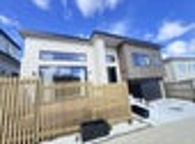 House for rent in Paremoremo, Oroua County