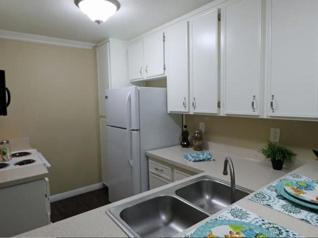 Apartment for rent in Fullerton, California