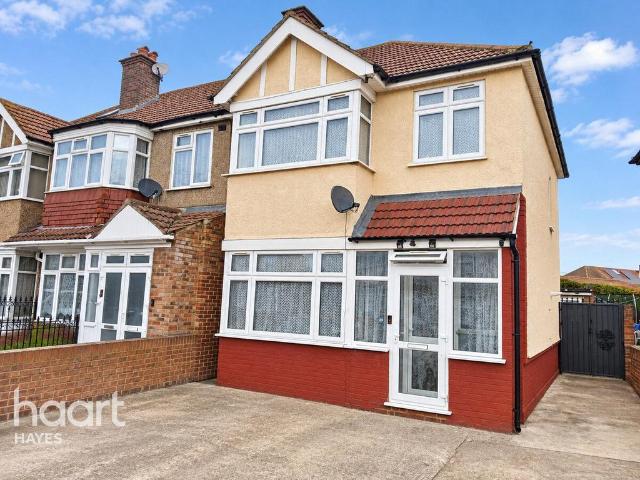 House for rent in Southall Green, Greater London