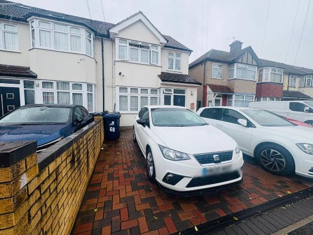 Apartment for rent in London Borough of Ealing, Greater London