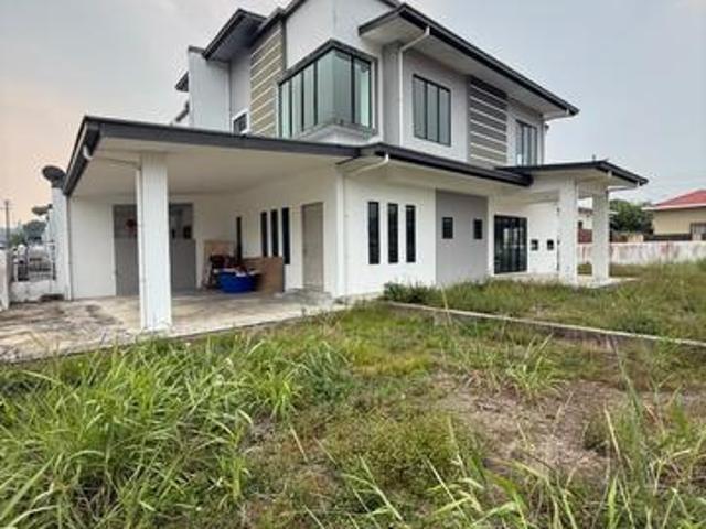 Terraced House for sale in Kuching, Bahagian Kuching