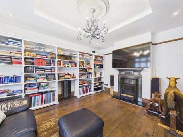 House for rent in Knowle Green, Lower Halliford